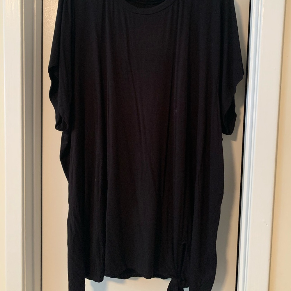 EUC Torrid Side Tie Tee